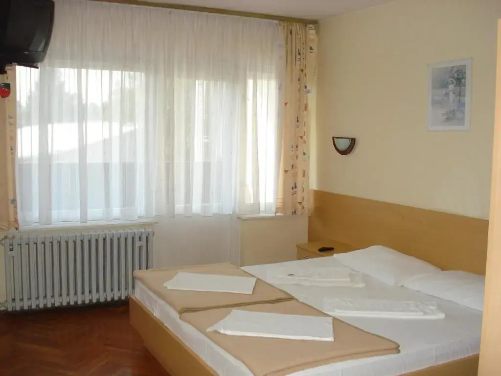 Rooms Bijela Ruža