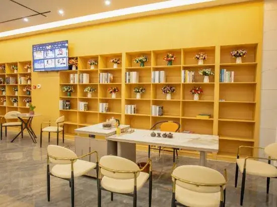 Shengting Smart Hotel (Ruili Branch)
