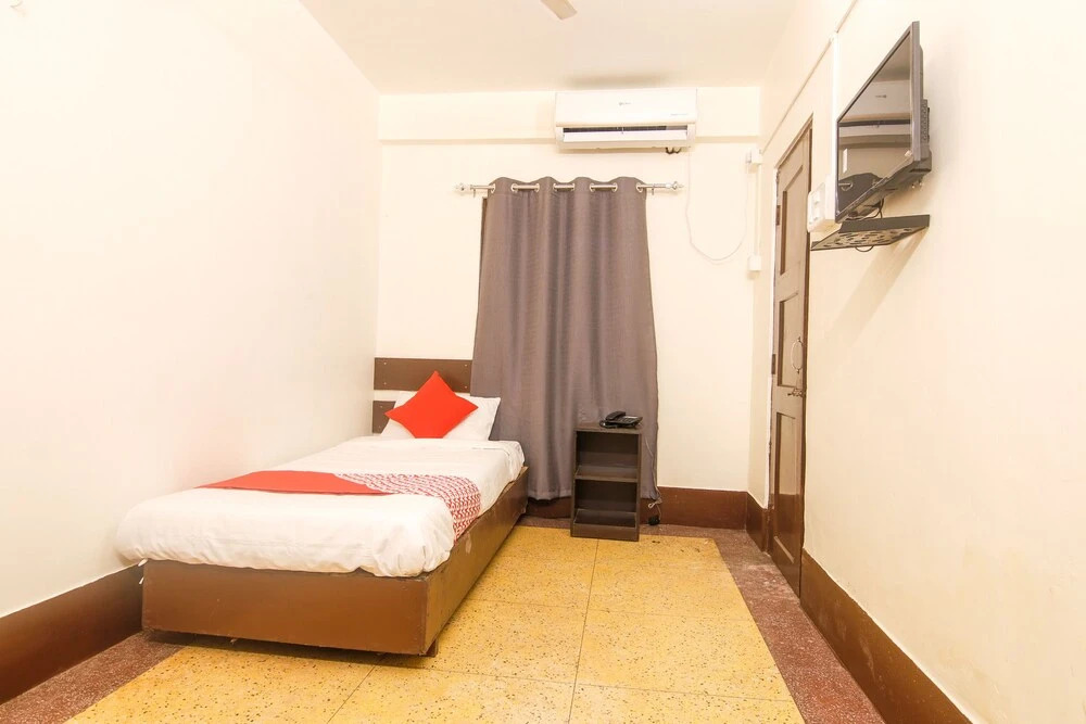 Hotel Indiraj