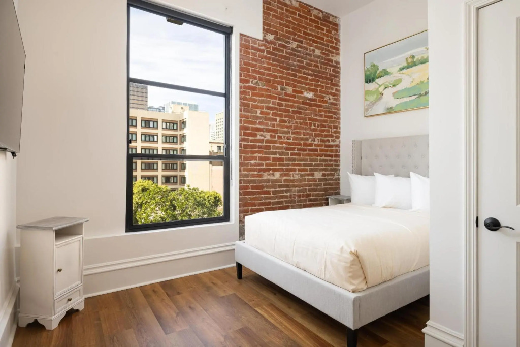 The Beau Hotel Downtown San Diego Gaslamp Quarter