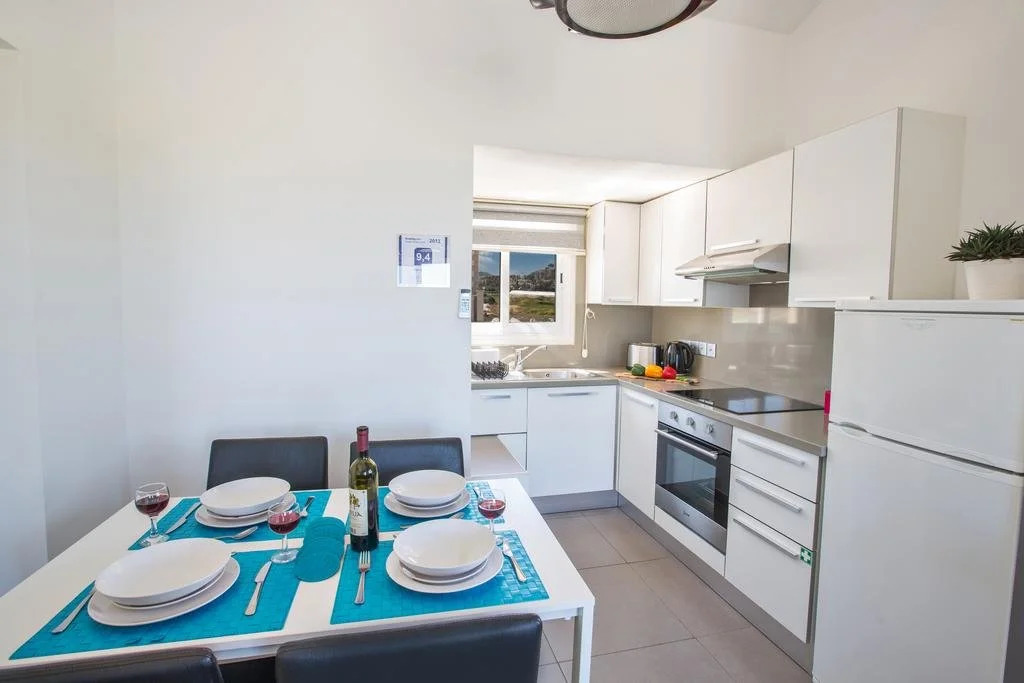 Nicholas Seaview Apartments