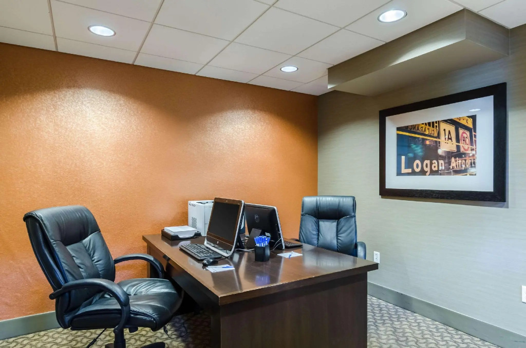 Comfort Inn & Suites Logan International Airport
