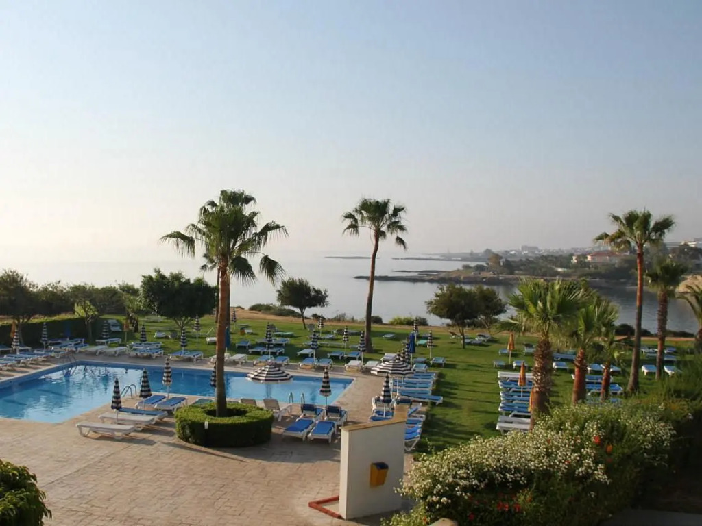 Maistrali Hotel Apts