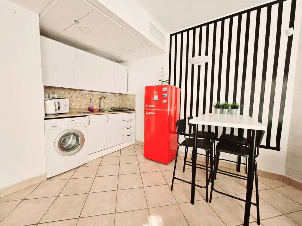 GO to apartments in Leonardo