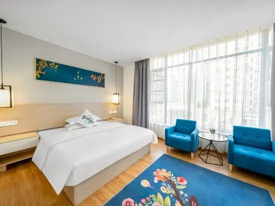 Star & Romantic Hotel (Honghe Water Town Huquan)