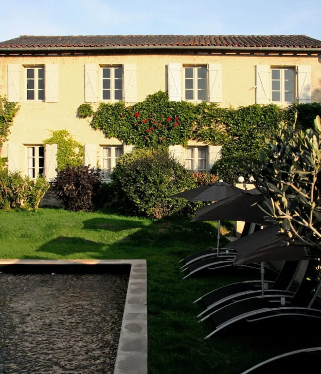 MAISON DE MARQUAY-MAISON DHOTES