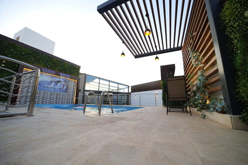 PRIMOTEL Elite As Salamah - Serviced Apartments