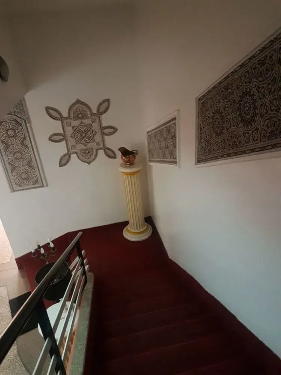 Ambassy Hotel