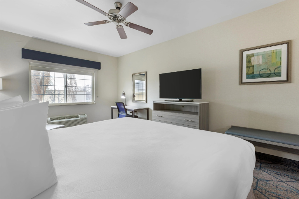 Best Western Plus Wasco Inn & Suites