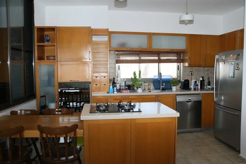 Bograshov Penthouse steps from the beach