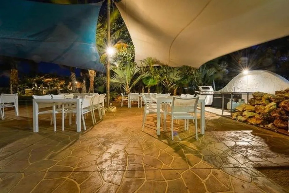 Golden Chain Sea Breeze Resort