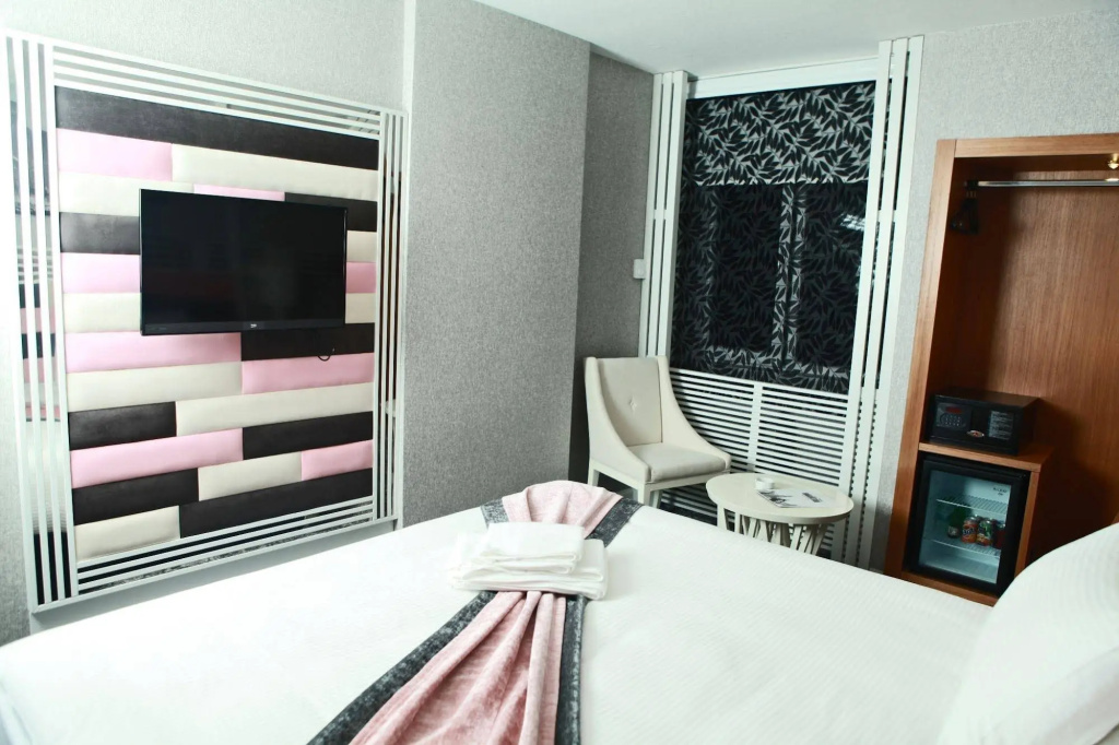 Manhattan Hotel