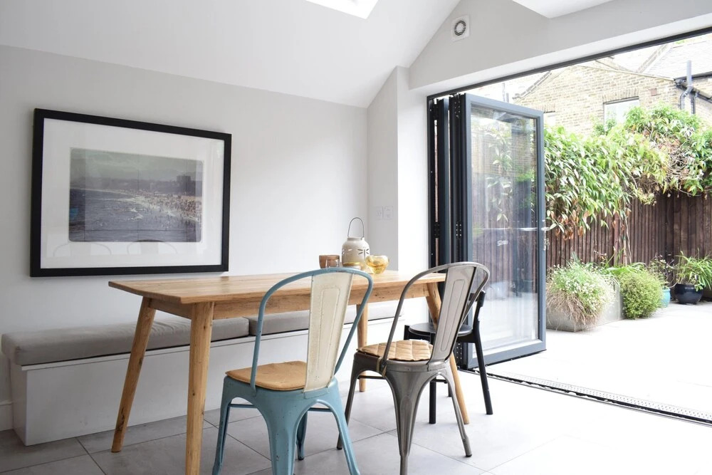 3 Bedroom Battersea House With Patio