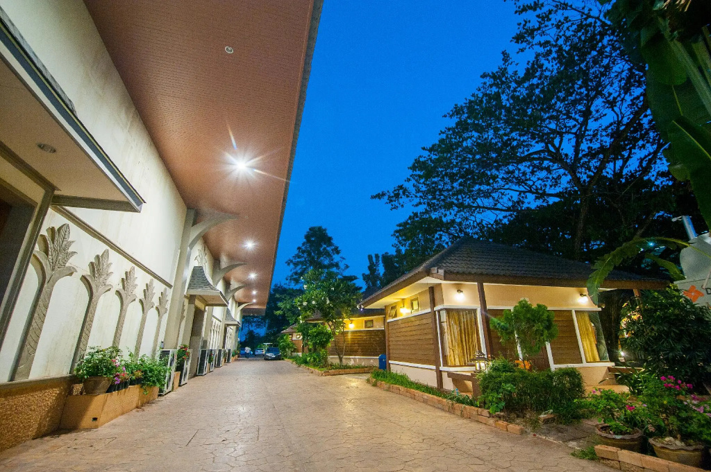 Nongkhai Tavilla Resort and Convention Center