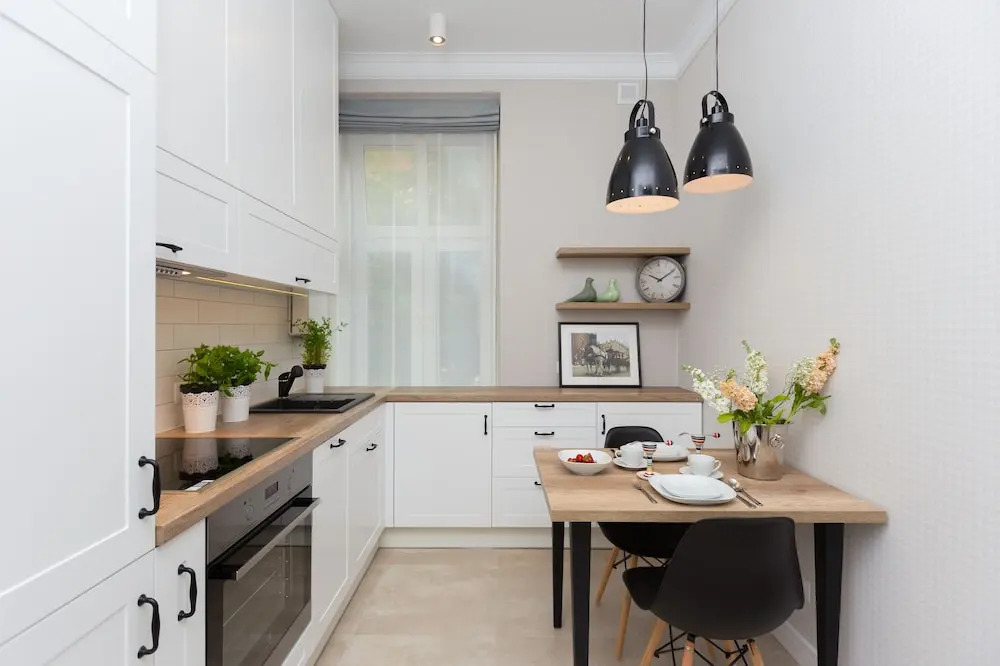 Comfy Studio Chodkiewicza by Renters