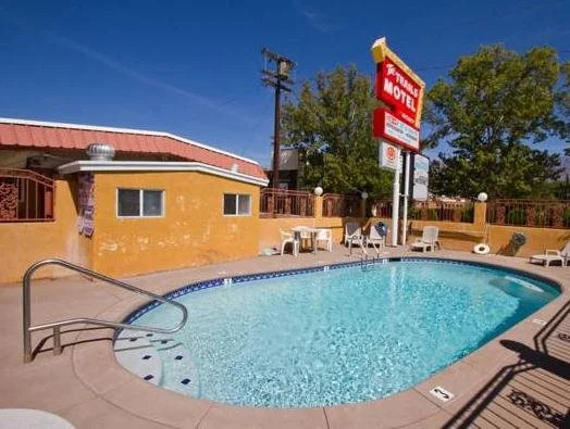 Trails Motel