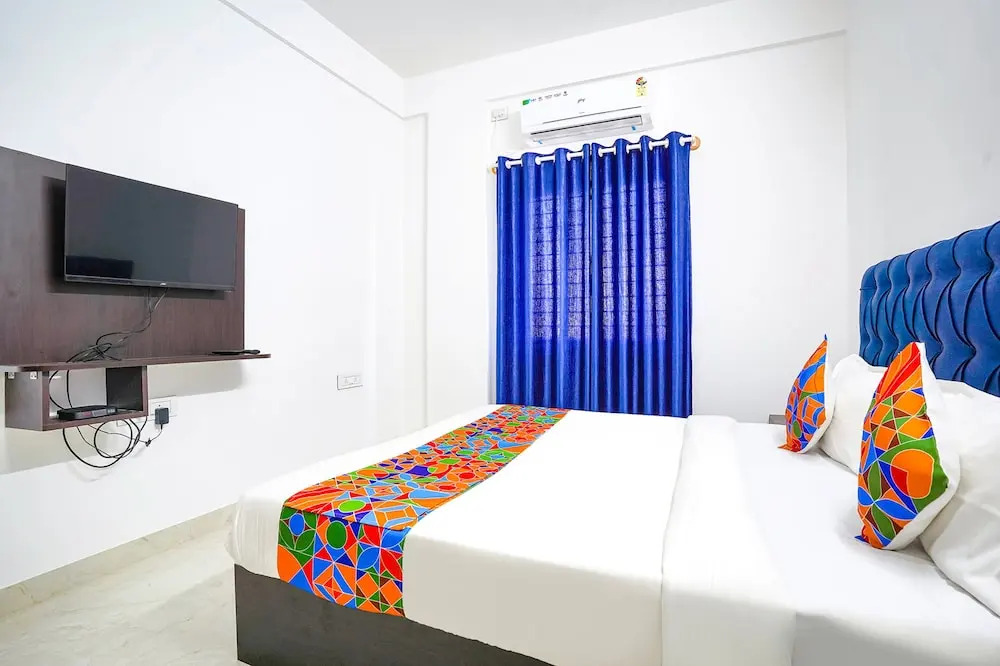 Fabhotel The Sun Roof Suites