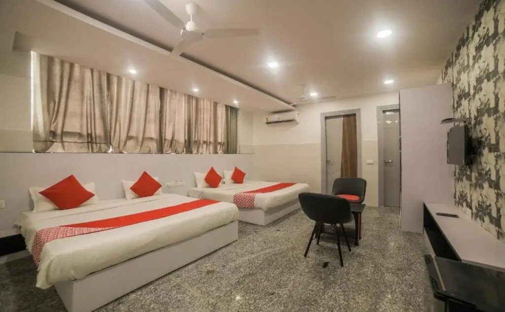 Royal Town Paschim Vihar By OYO Rooms