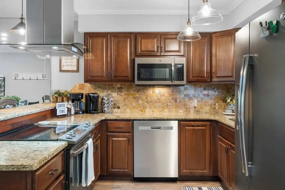 Blue Royale Retreat - Condo for 6
