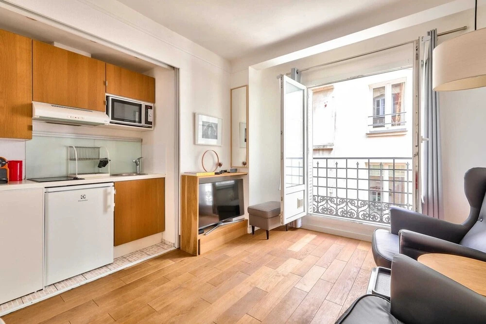 Very Nice and Charming 2 Room Apartment in Paris