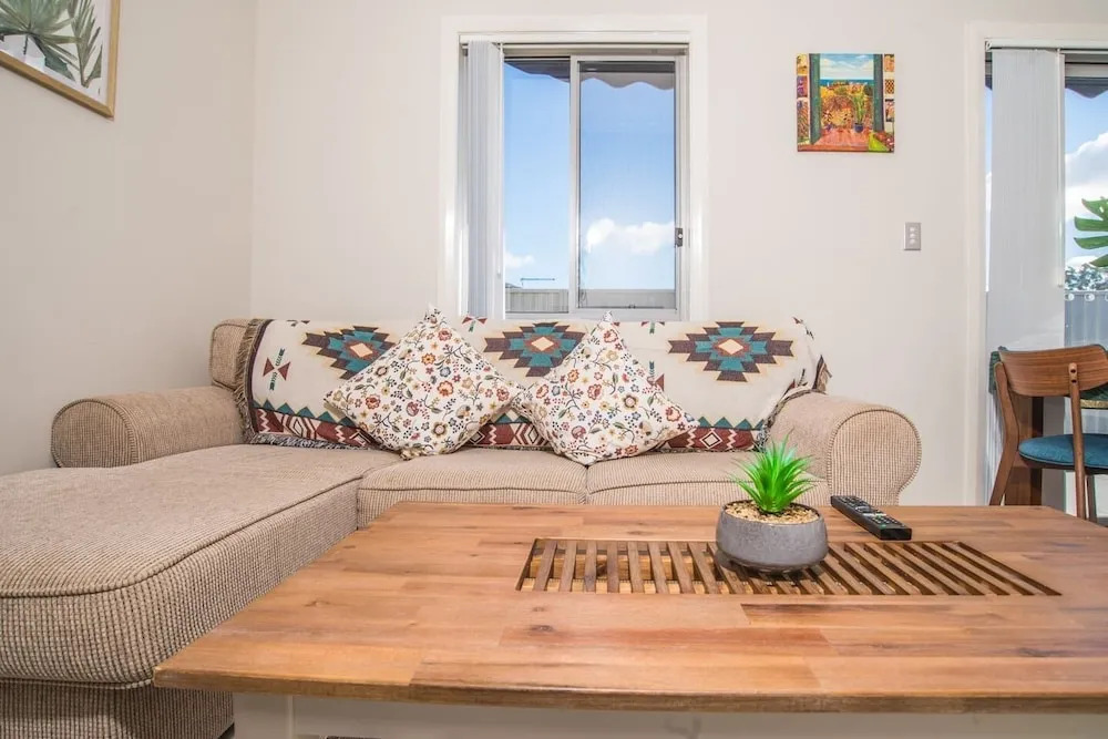 PEACEFUL 2Kingbed RootyHill Townhouse near Station