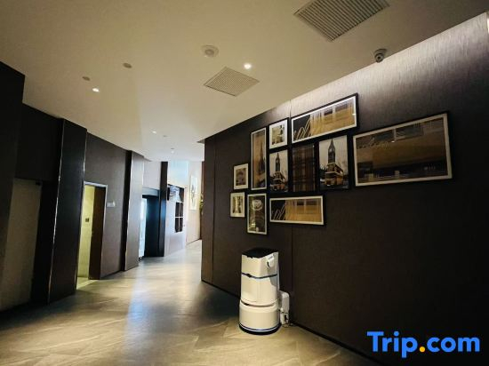 Homeinn Plus Hotel (Qiqihar High-speed Railway Station Hecheng Park)