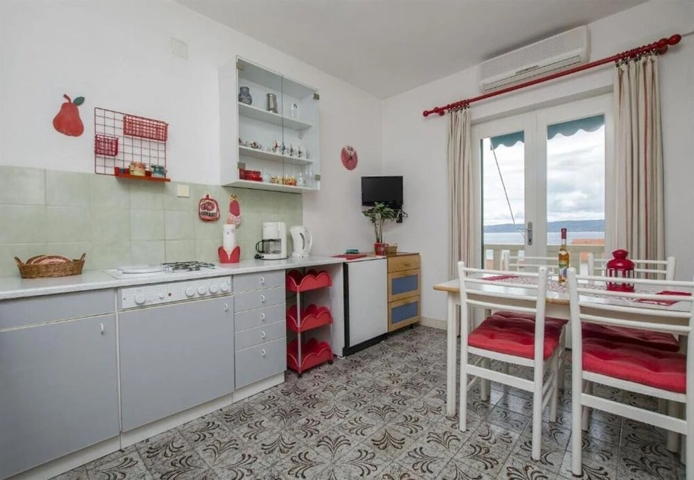Sim - 130 m From sea - A2 Crveni