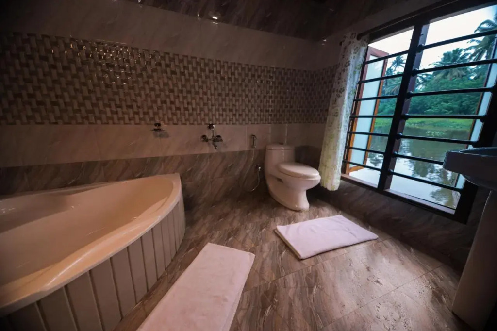 Niche Stays Luxury Houseboats