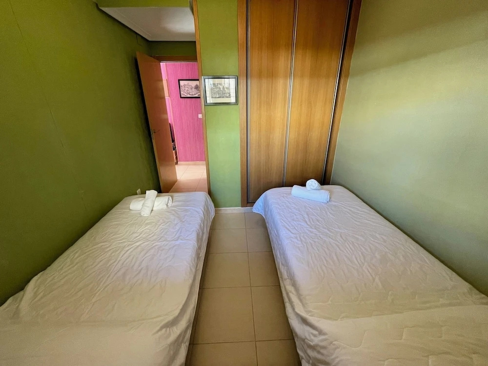 Spacious 2-bedroom Apartment With Pool View in Oropesa del Mar