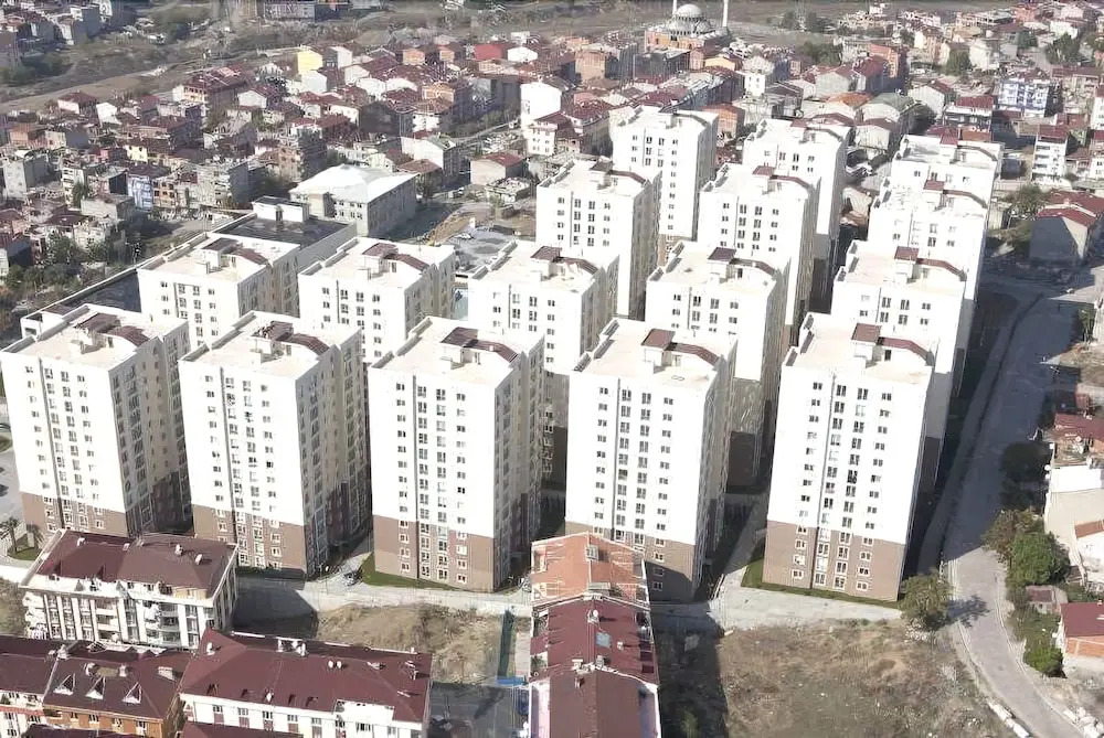 Safe Secure 3 bedroom top floor flat