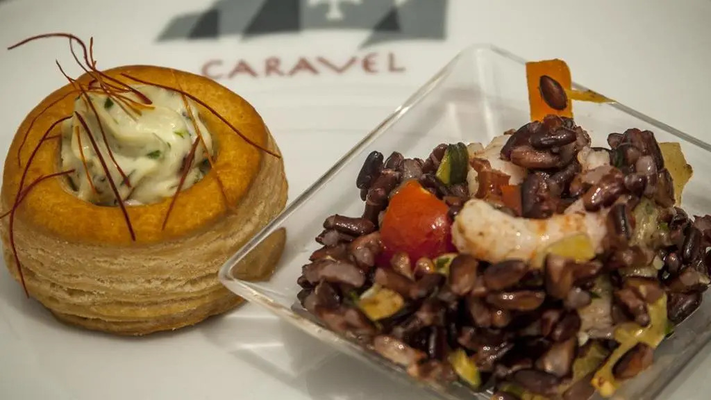 Отель Caravel