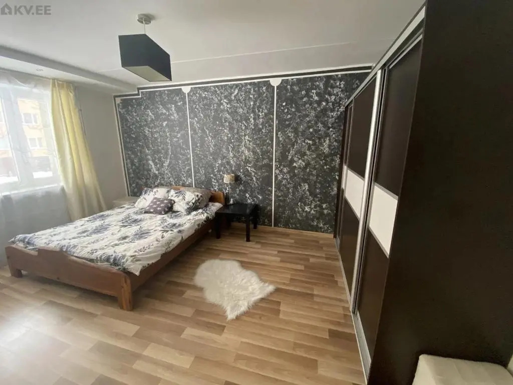 Open concept 1-bedroom apartment.