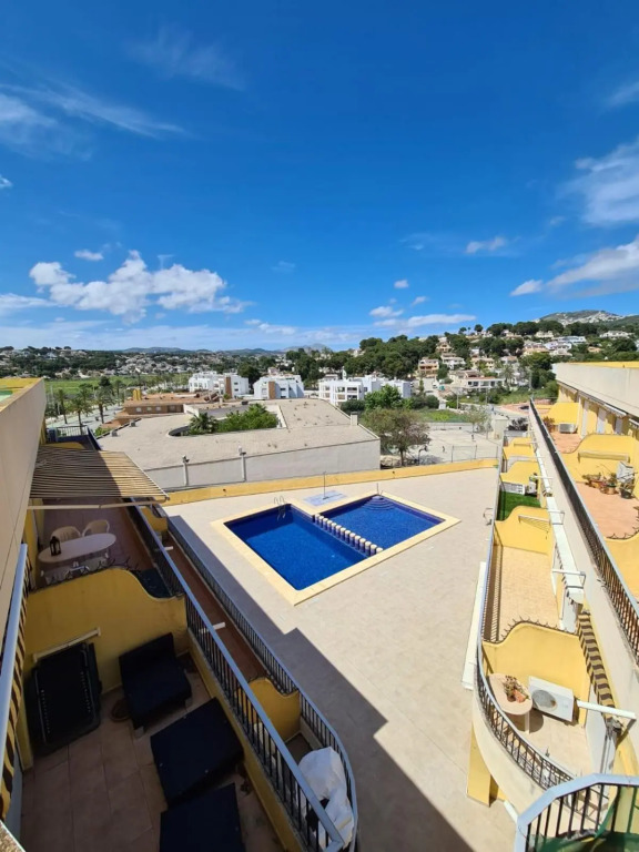 Apartamento con piscina a unos metros de la playa
