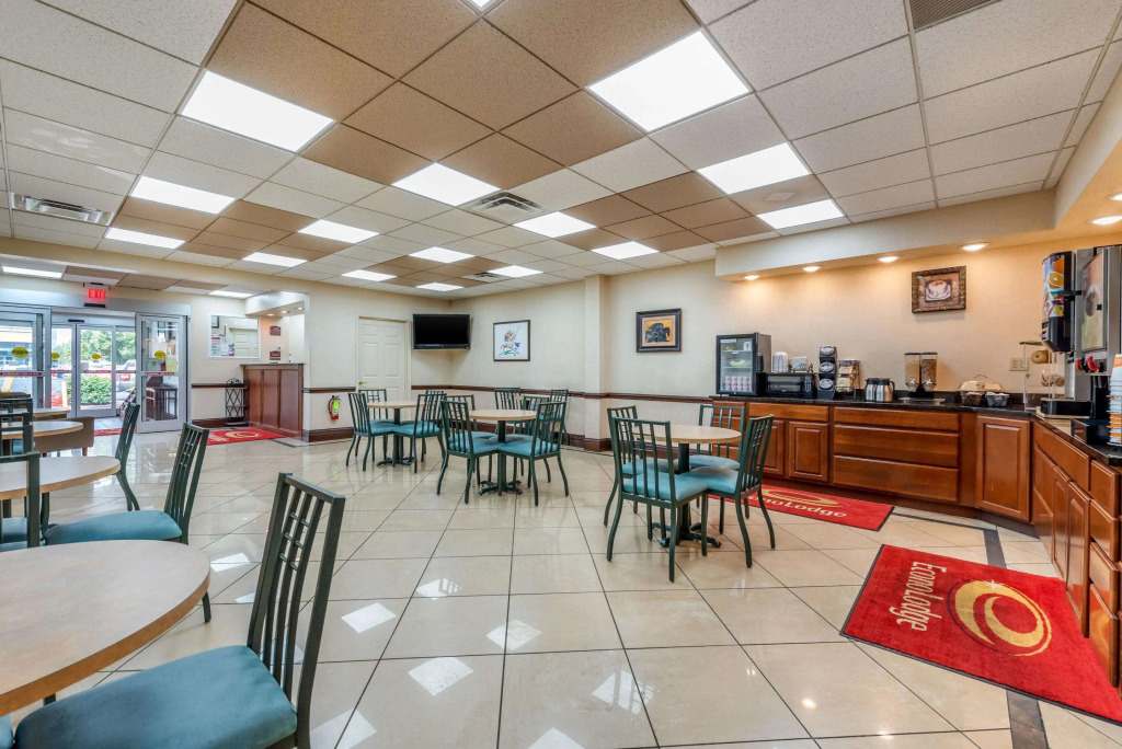 Econo Lodge Louisville Downtown