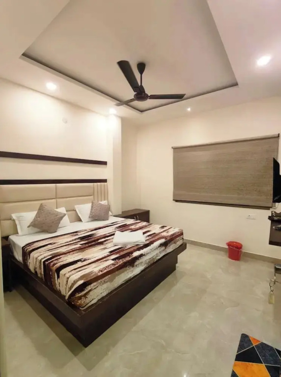 Hotel Crown Plaza