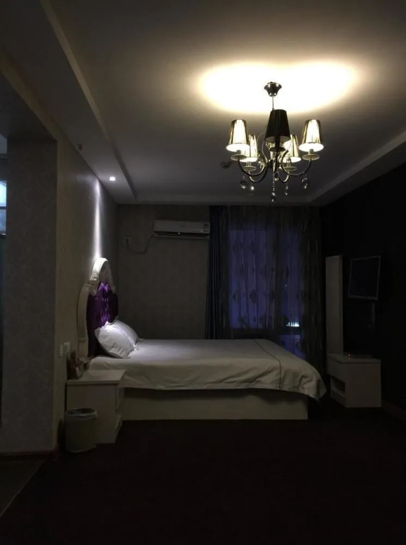 Tangfeng Art Hotel Shenyang North Railway Station