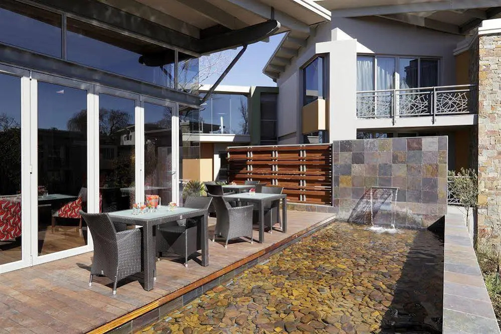Moloko Executive Apartments & Hotel