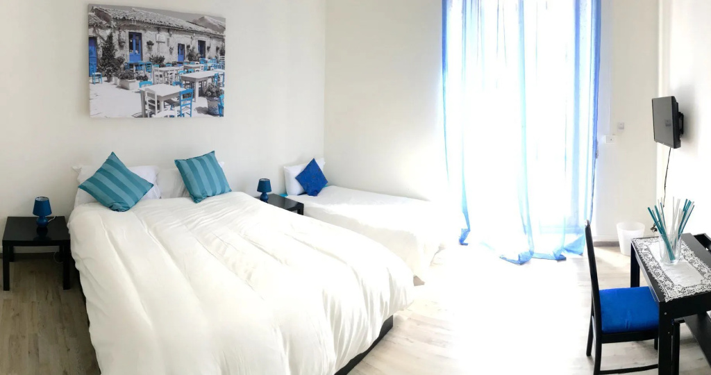 Ficurinia Guest House