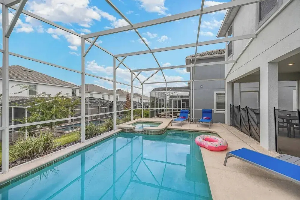 1565 Muligan Blvd, Davenport, 6 BED
