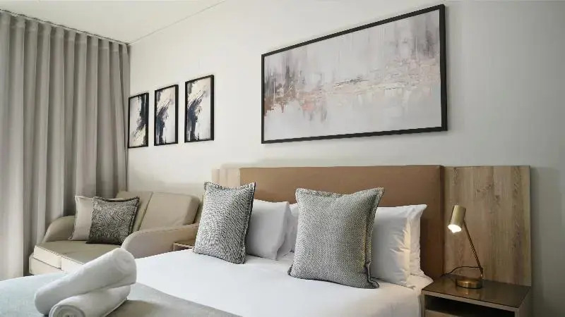 One Rosebank Executive Apartment Hotel