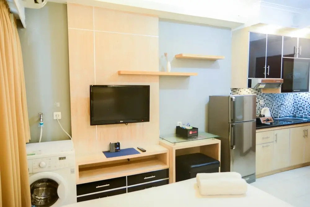 Simply Studio Maple Park Apartment with City View