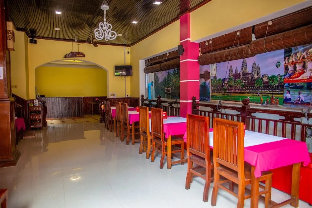 Hotel Rajdhani Palace