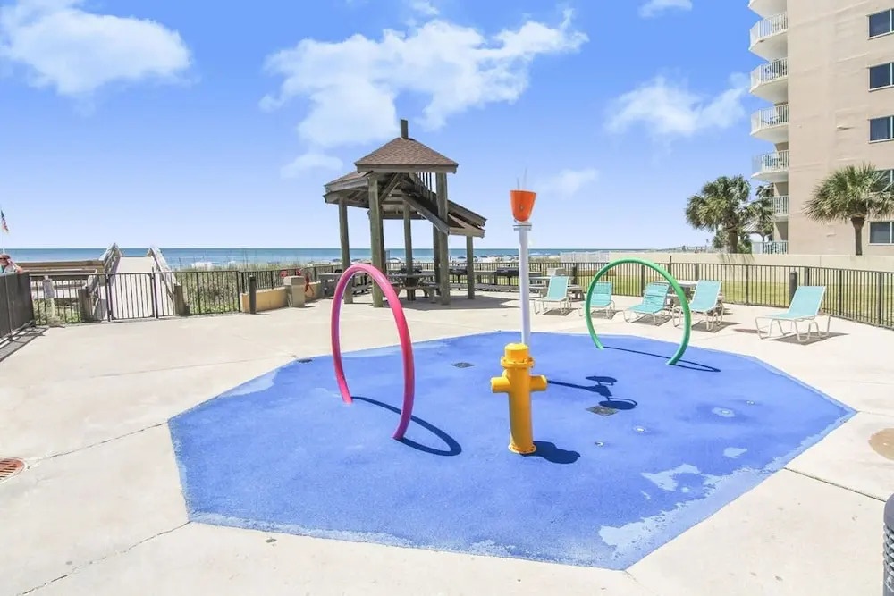 Phoenix I 1047 Gulf-front 2 2 A Amenities