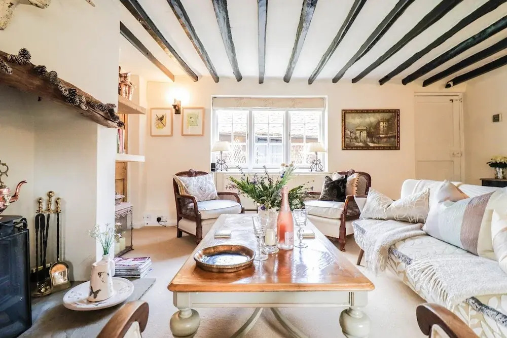 Charming Period Cottage With Free Wifi