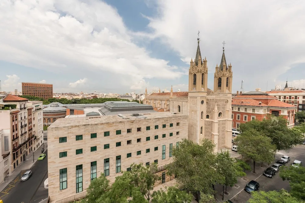 Apartamentos Los Jerónimos