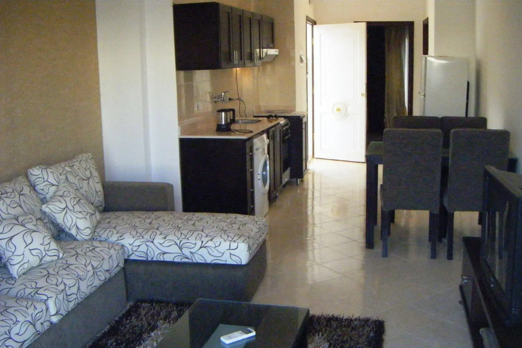 Carlton Deluxe Residences & Apartments