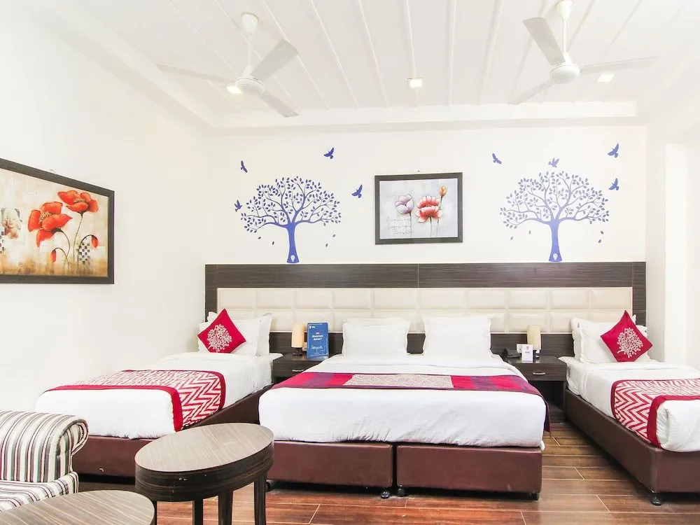 OYO 3232 Royal Inn