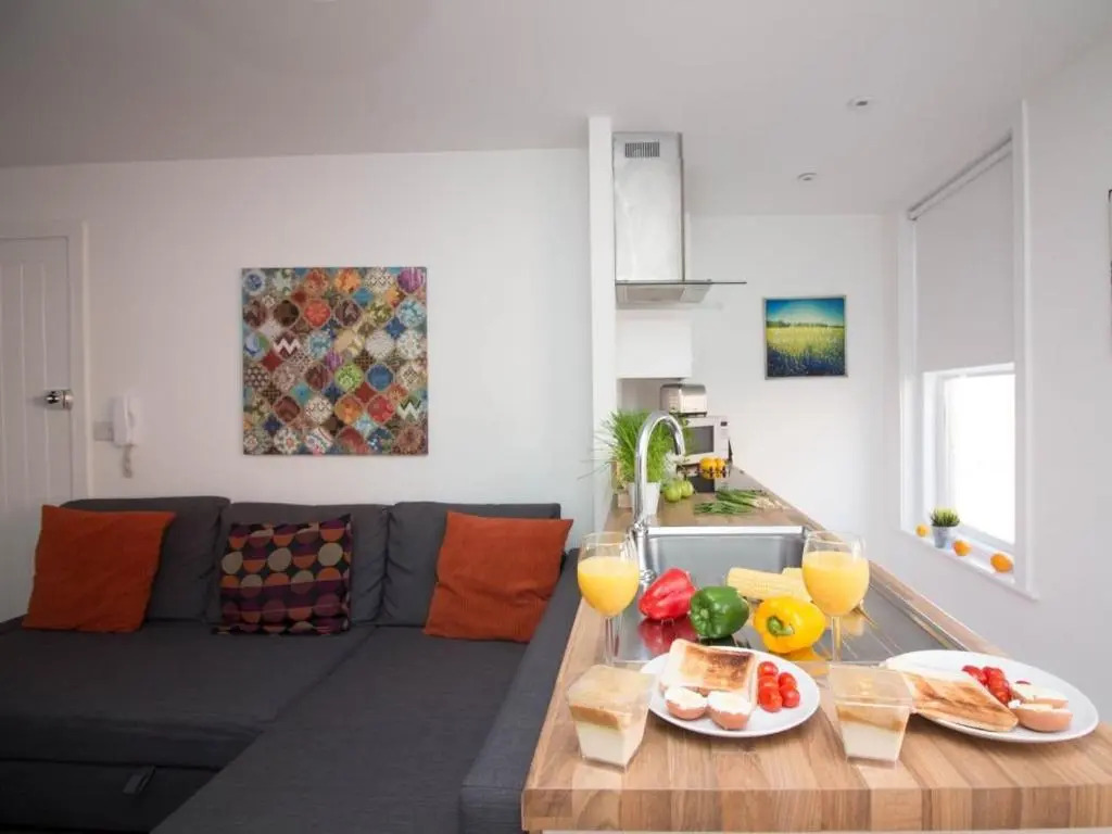 Beddoe Apartments