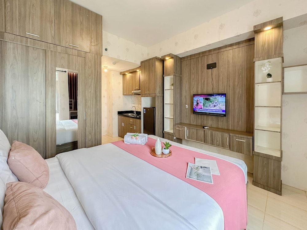 Cozy Living Studio Near Merr At Bale Hinggil Apartment