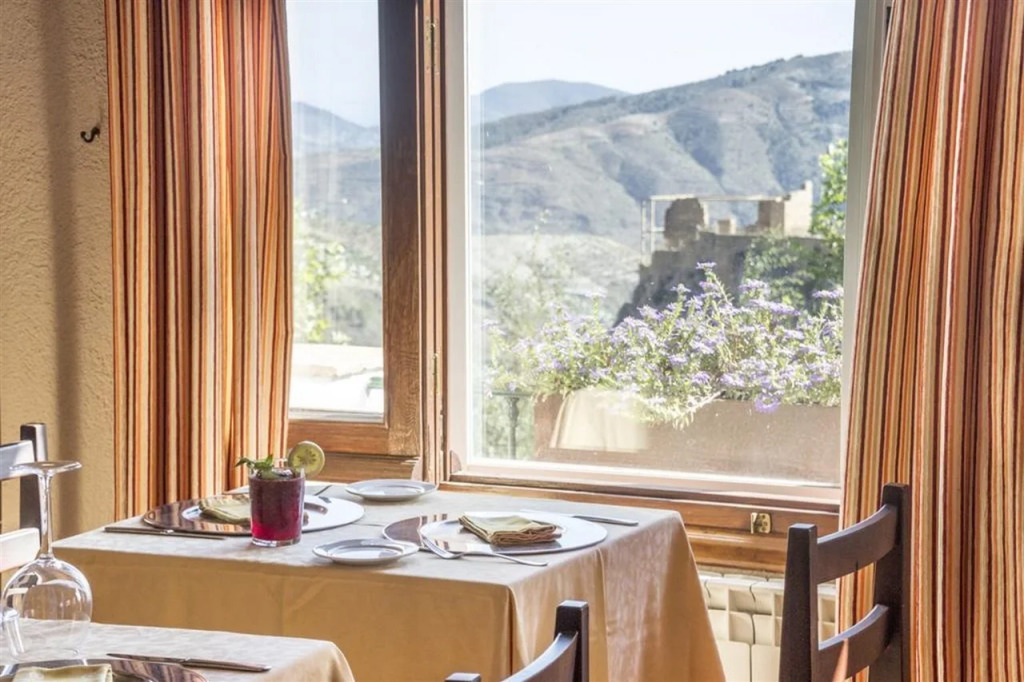 Hotel Alcadima